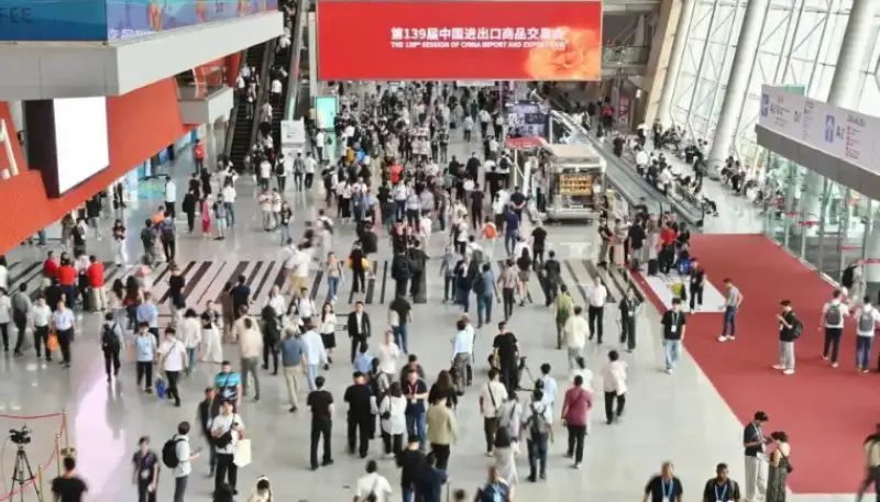 På Canton Fair vandt Quangong Machinery Co., Ltd. oversøiske kunders gunst med sin styrke.